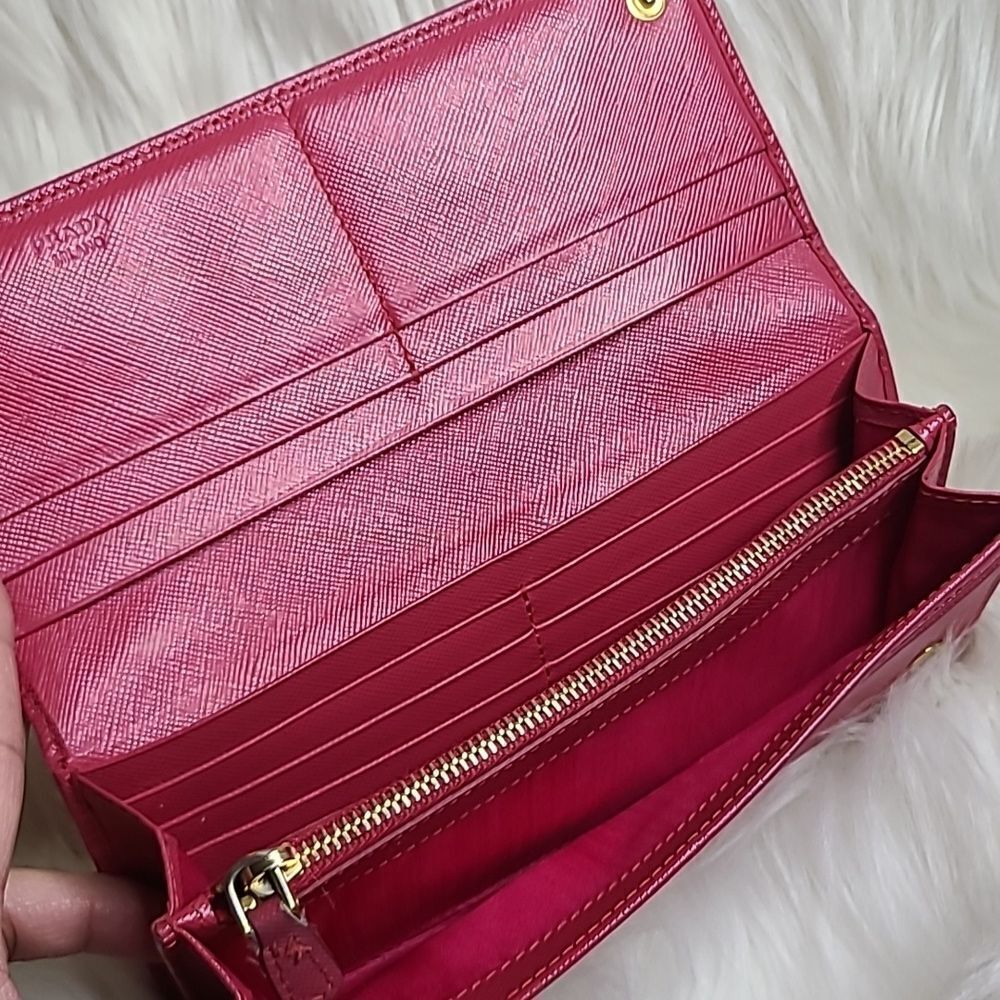 💯 Authentic Prada Safiano Long Wallet 🍀 - Picture 6 of 14